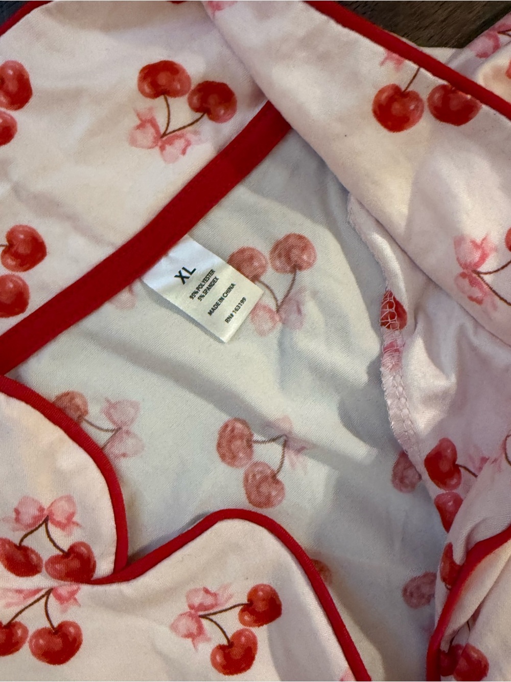Cherry Print Pajama Set Women’s XL Pink Button Up Short Sleeve & Shorts Sleepwea - Picture 4 of 4
